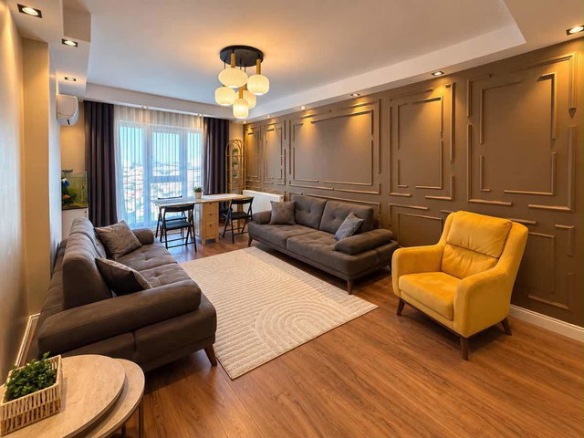ACİL METROBÜSE YAKIN KOMPLE YAPILI NOVERİSTTE SATILIK 2+1 DAİRE