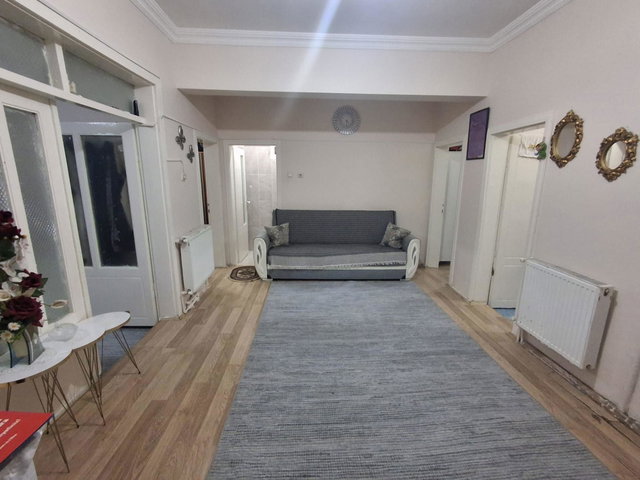 REMAX İLKE'DEN SANAYİ'DE 3+0 SATILIK TAPULU BODRUM DAİRE