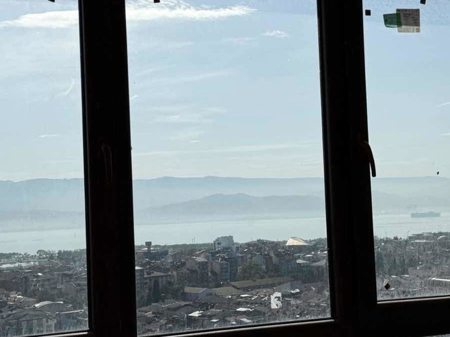 İZMİT CEDİT’TE KÖRFEZ MANZARALI SIFIR 2+1 SATILIK DAİRE