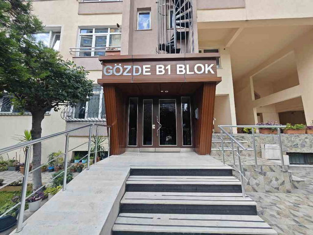 BARIŞ MAHALLESİ GÖZDE SİTESİ 3+1 SATILIK