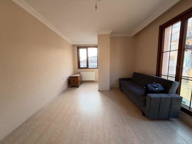 RE/MAX LOTUS EREN YILDIRIM I SATILIK 2+1 BALKONLU BOŞ DAİRE I