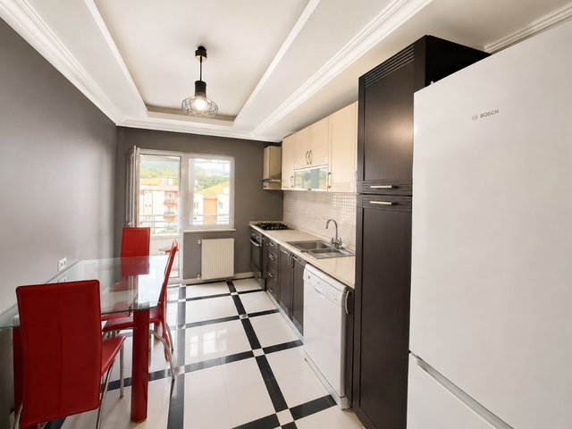 HAVUZLU GÜVENLİKLİ SİTEDE FULL TADİLATLI SATILIK 3+1 LÜX DAİRE