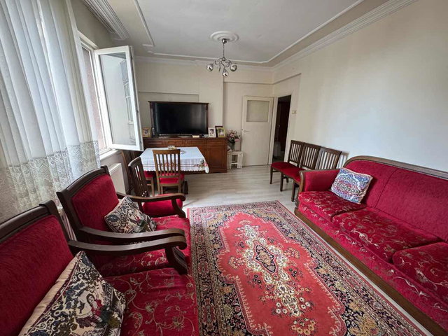 ÖZLEM SITESI BEŞIRLI MERKEZI KONUM 3+1 SATILIK DAIRE