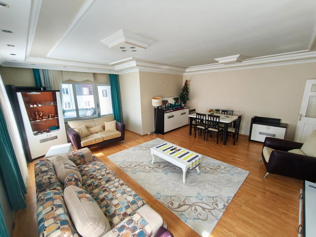 METROBÜSE YÜRÜME MESAFESİNDE, GENİŞ 3+1 SATILIK DAİRE