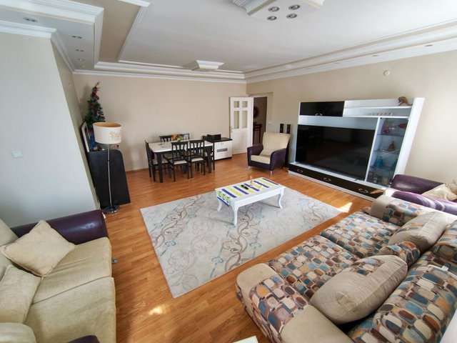 METROBÜSE YÜRÜME MESAFESİNDE, GENİŞ 3+1 SATILIK DAİRE