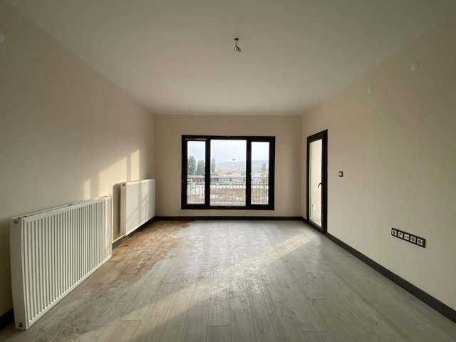 REMAX ARTIS'DEN ILICA TOKILER'DE KIRALIK 2+1 DAIRE