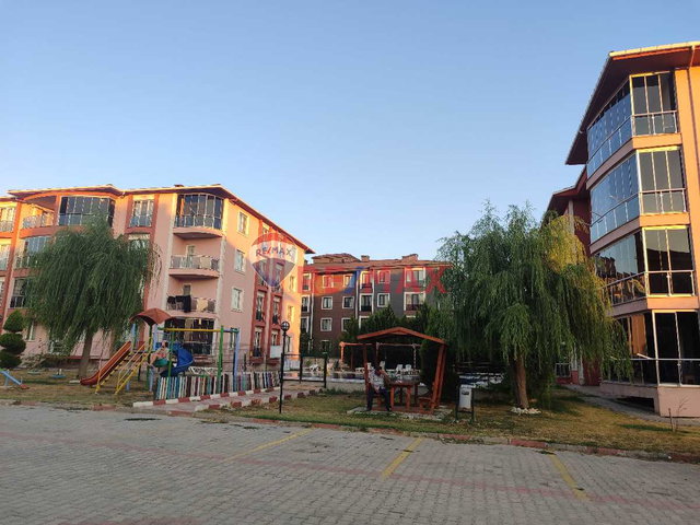 HAVUZLU SİTEDE | PEYKANKN YANINDA 3+1 DAİRE
