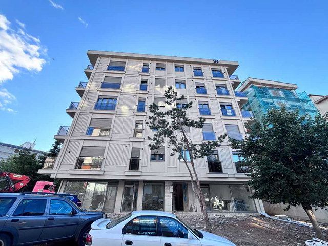 OTOMATİK PANJURLU YERDEN ISITMALI CADDE ÜZERİ SIFIR SATILIK 2+1 DAİRE