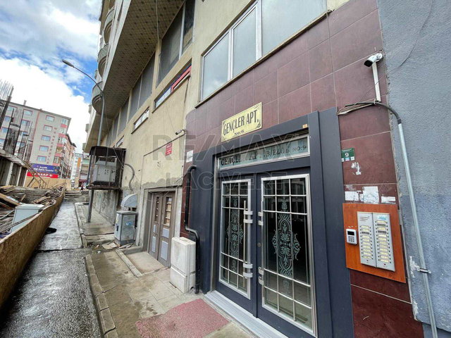 RE/MAX LACİVERT'TEN YONCALIK'TA KİRALIK 2+1 DAİRE