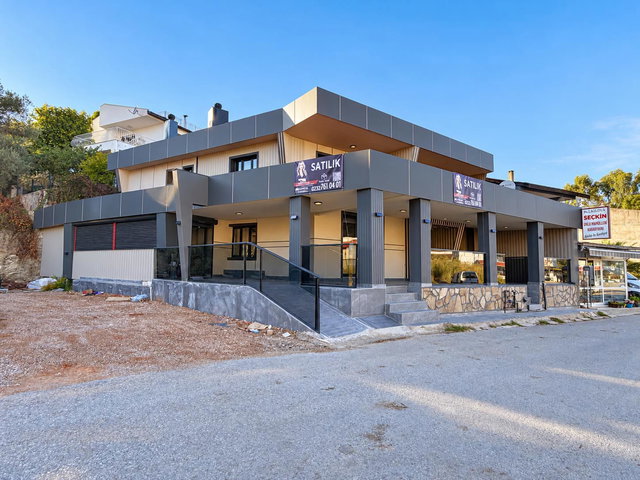 URLA BALIKLIOVA’DA DENİZE 150 METRE MESAFEDE, YENİLENMİŞ 3+1 DAİRELER