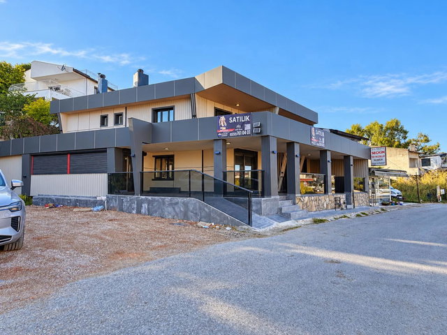 URLA BALIKLIOVA’DA DENİZE 150 METRE MESAFEDE, YENİLENMİŞ 3+1 DAİRELER