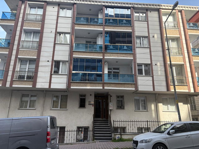 ESENYURT MEHMET AKIF ERSOY'DA E-5 YAKIN YATIRIMA UYGUN DAIRE