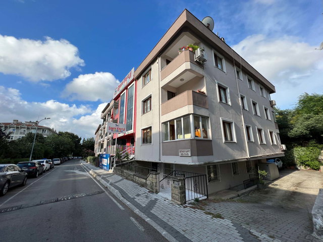 ALTUNİZADE BAYRAMAĞA SOKAK METRO METROBÜS YAKINI 3+2 DUBLEKS 160M2