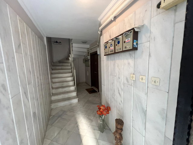 ALTUNİZADE BAYRAMAĞA SOKAK METRO METROBÜS YAKINI 3+2 DUBLEKS 160M2