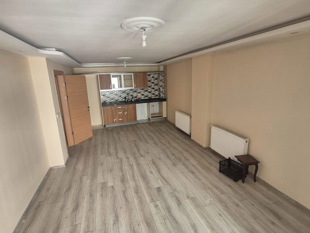 DİKİLİ’DE EŞYASIZ KİRALIK 2+1  DAİRE