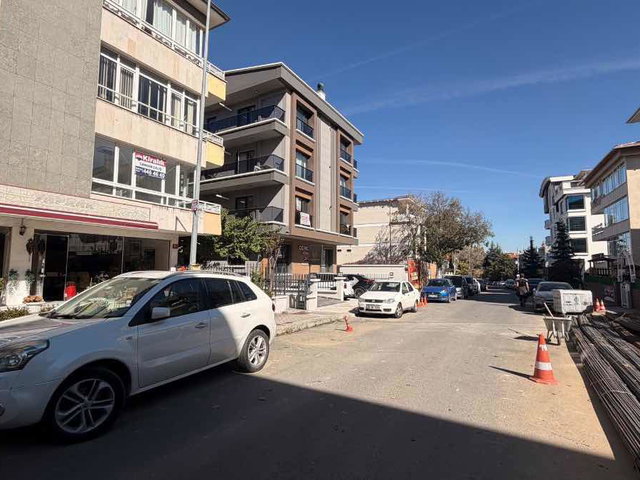 ÇANKAYA ATAKULE YAKINI PROF. DR. AZİZ SANCAR CAD. ÜZERİNDE KİRALIK 2+1 DAİRE