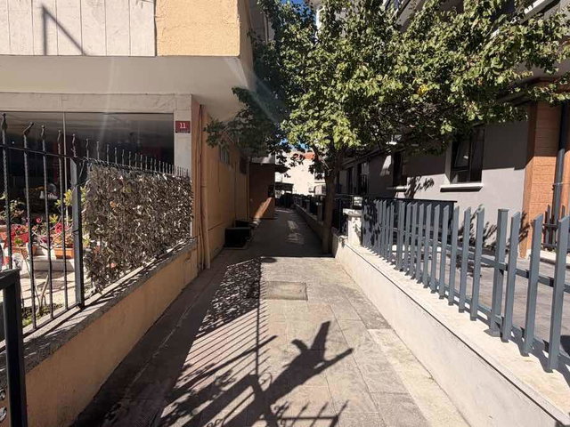 ÇANKAYA ATAKULE YAKINI PROF. DR. AZİZ SANCAR CAD. ÜZERİNDE KİRALIK 2+1 DAİRE