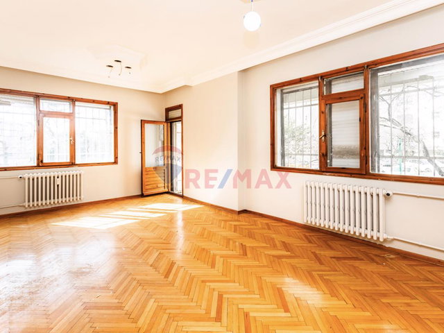 ZİVERBEY MİNÜBÜS CADDESİ ÜZERİNDE MERKEZİ KONUMLU 3+1 DAİRE