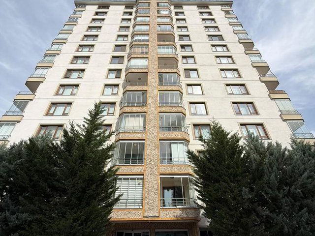 BAĞLICA'DA KIRALIK 11.KAT 3+1 DAIRE, 145M² NET, SITE İÇINDE