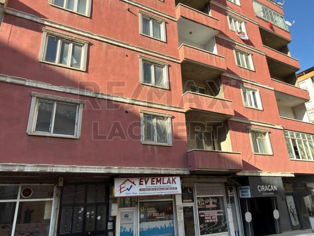 REMAX LACİVERT'TEN SARAY BOSNA'DA 4+1 KİRALIK DAİRE