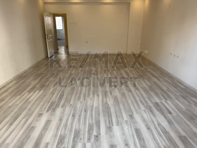 REMAX LACİVERT'TEN SARAY BOSNA'DA 4+1 KİRALIK DAİRE