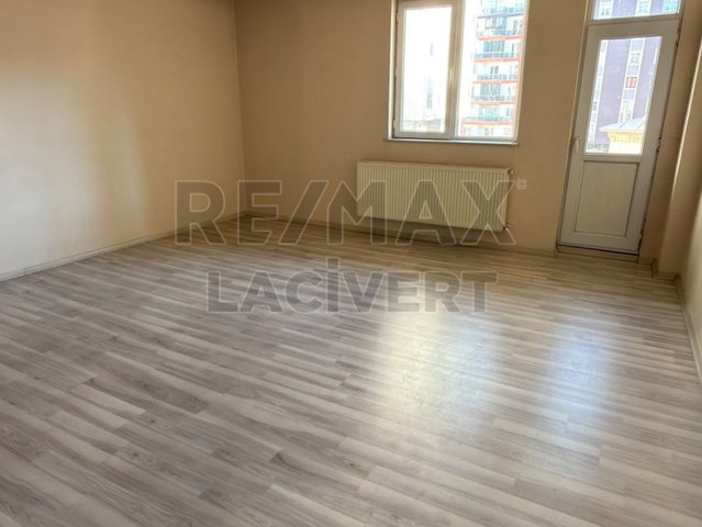 REMAX LACİVERT'TEN SARAY BOSNA'DA 4+1 KİRALIK DAİRE