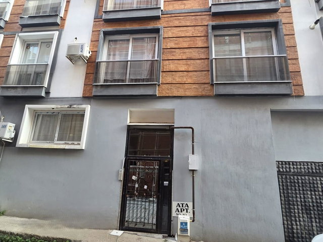 KONAK KARATAŞ DA AYRI MUTFAK ASANSÖRLÜ ARAKAT 1+1 SATILIK DAİRE