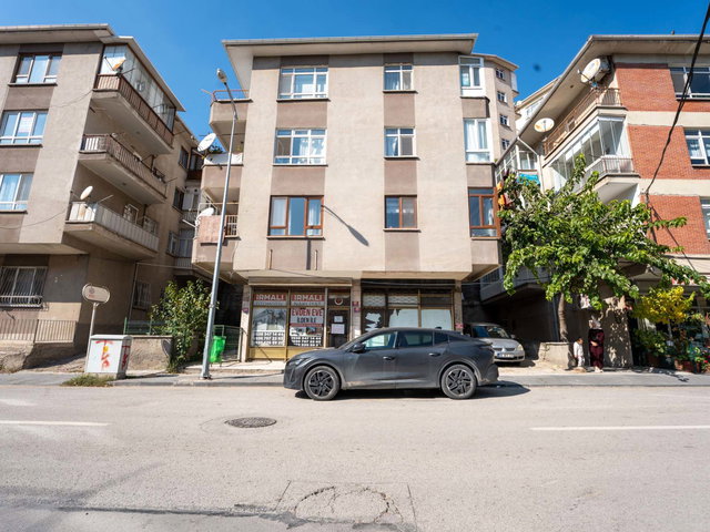ÇANKAYA ARKA TOPRAKLIK’TA SATILIK 3+1  125 M² BRÜT 3 CEPHELİ UYGUN FİYATLI