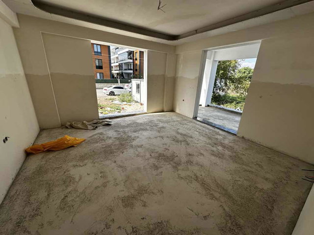 KARTEPE BAĞDAT CADDESİ GENİŞ 2+1 ZEMİN KAT SATILIK