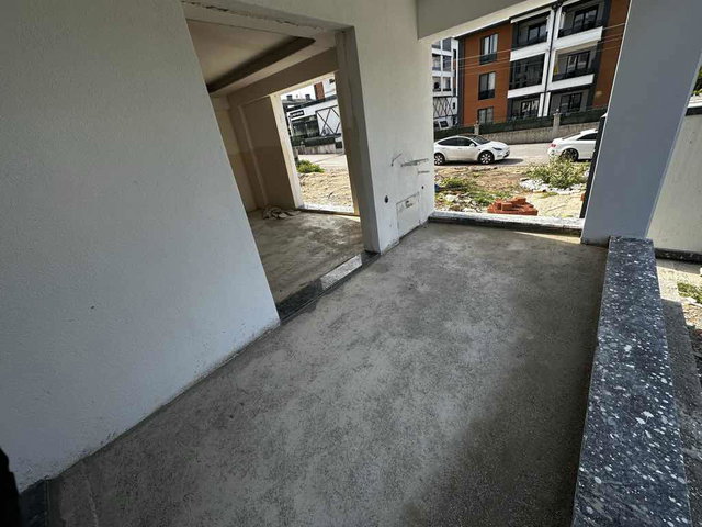 KARTEPE BAĞDAT CADDESİ GENİŞ 2+1 ZEMİN KAT SATILIK