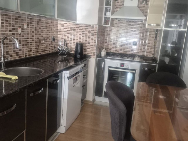 GAZİEMİR ATIFBEY’DE FIRSAT KONUM, ARAKAT SATILIK 2+1 | KREDİYE UYGUN