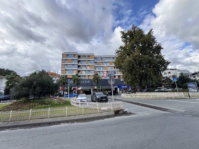 ALİBEYKÖY HALİÇ REZİDANS 1+1 70M² ÇİFT ASANSÖR, KAPALI OTOPARK, HAMAM, SAUNA ANKASTRE MUTFAK KLİMA