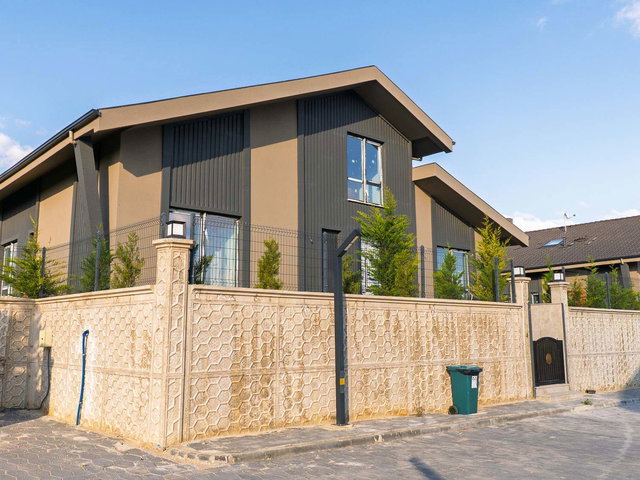 GÖLBAŞI BALLIKPINAR MAH GÜZELBAHÇE VILLA SITESI SATILIK NATAMAM VILLA