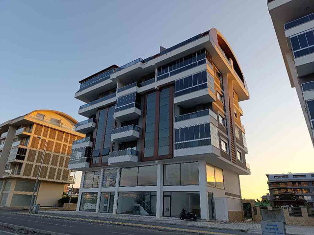 ALANYA KARGICAK MAHALLESINDE HAVUZLU OTOPARKLI 2+1 DAIRE