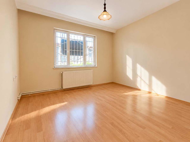 REMAX BEYAZ YUNUSELİ MAHALLESİ'NDE GİRİŞ KAT 2+1 KİRALIK DAİRE
