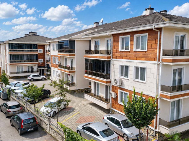 REMAX 3+1 135M² + 10M² DEPO +ANKASTRE SET SITE İÇI KREDIYE UYGUN