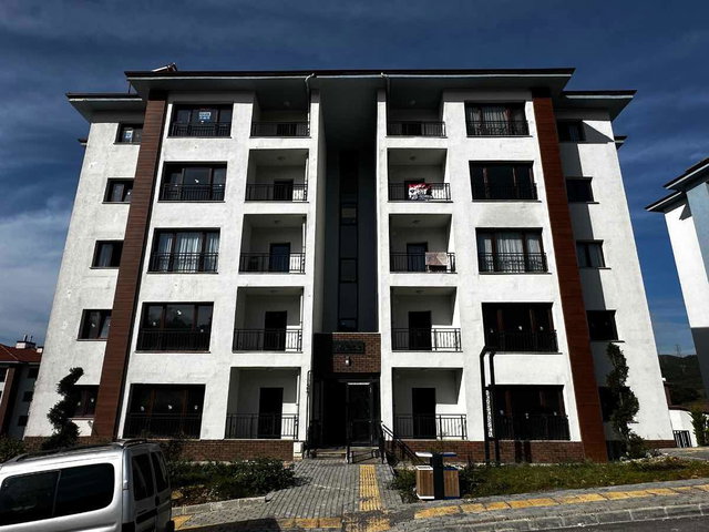 İZMIT SEPETÇI PINAR TOKİ’DE ORMAN MANZARALI, KIRALIK 2+1 DAIRE