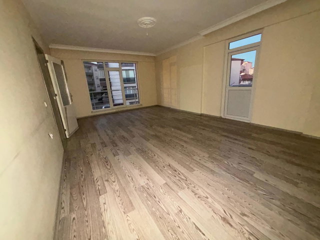KIRIKKALE YENİMAHALLE’DE 3+1 | 130 M² | 2 BANYOLU | BALKONLU KİRALIK DAİRE