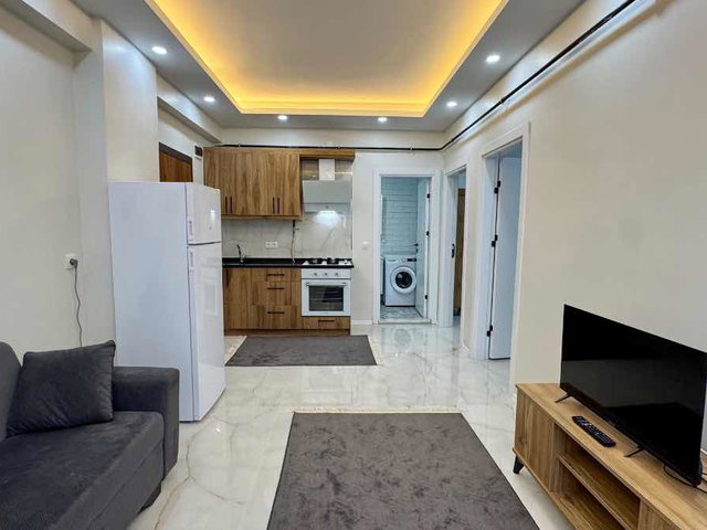 RE/MAX MUSTAFA ÖZ 2+1 65M² EŞYALI METROBÜS VALILIK ADLIYE Y. MESAFESI