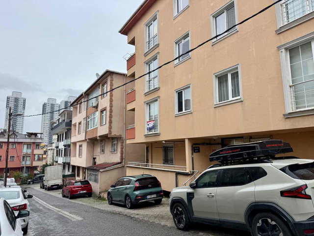 ATAŞEHIR KAYIŞDAĞI MAH. METROYA YAKIN 100M² 3+1 KIRALIK DAIRE