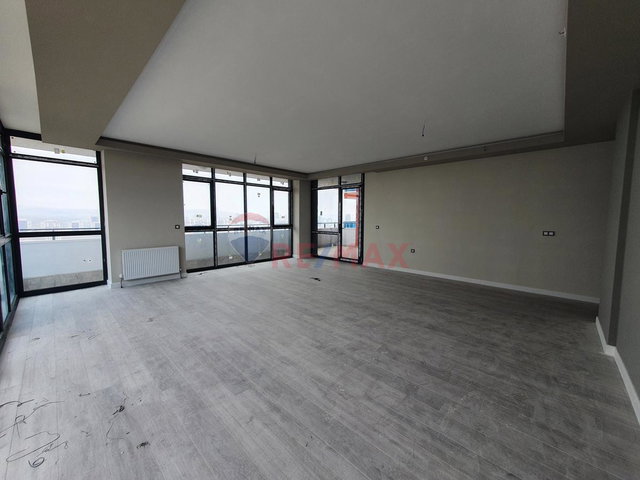 ÇANKAYA ALACAATLI'DA LİON 114 SİTESİNDE KİRALIK 4+1 DAİRE
