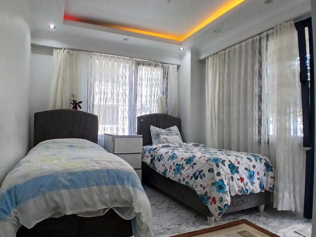 KOCAELİ ÇAYIROVA EMEK MAH.SATILIK 5+1 TES DUBLEX DAİRE