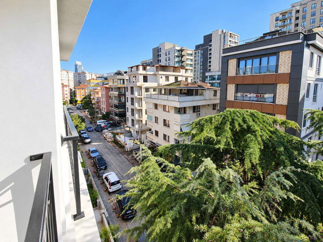 FEYZULLAHDA 3+1 TERASLI YÜKSEK TAVAN GENİŞ 160 M² KİRALİK DAİRE