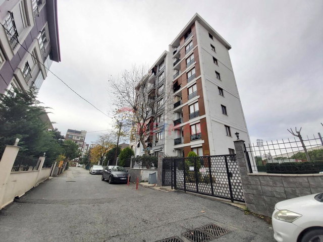 EMİNEVİME UYGUN ŞEHİR MANZARALI OTOPARKLI SATILIK 2+1 DAİRE