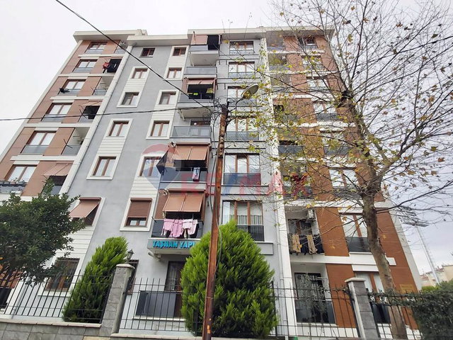 EMİNEVİME UYGUN ŞEHİR MANZARALI OTOPARKLI SATILIK 2+1 DAİRE