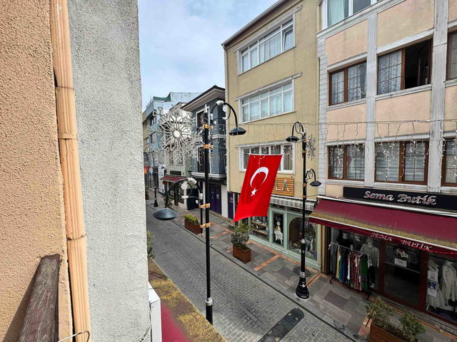 ŞİLE MERKEZ'DE DENİZ MANZARALI FULL YENİLENMİŞ 3+1 EŞYASIZ
