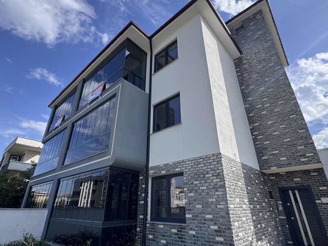 REMAX MOTTO NİLÜFER TOKA’DAN 5+1 İKİZ TRİPLEKS VİLLA