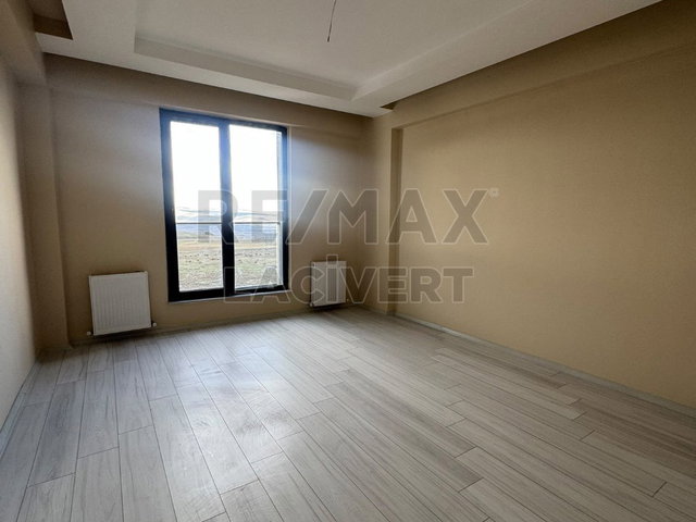 RE/MAX LACIVERT'TEN YILDIZKENT'TE SATILIK 2+1 DAIRE