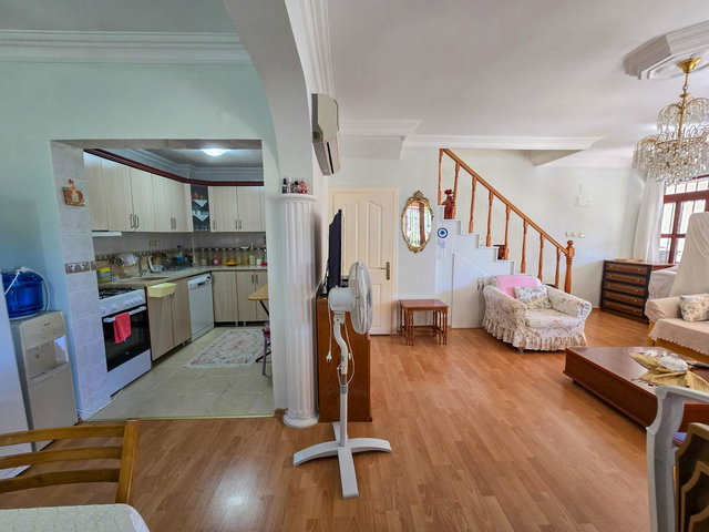 KÜÇÜKKUYU KARANFIL SITESI 3+1 SATILIK YAZLIK VILLA