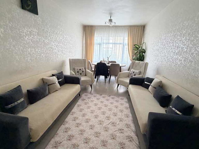 BAĞCILAR’DA DOĞU-GÜNEY CEPHELİ 2+1 | BALKONLU | 90 M² NET | KİRACILI